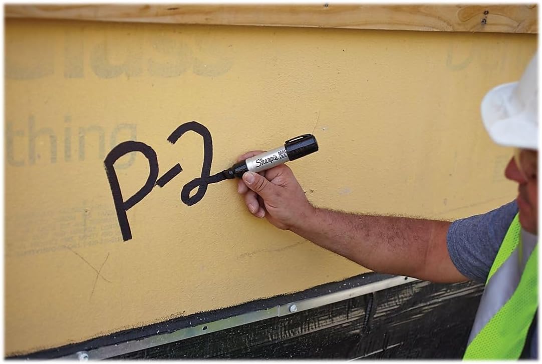 Sharpie Magnum Permanent Marker, Chisel Tip, Black, 72/Carton (44001)