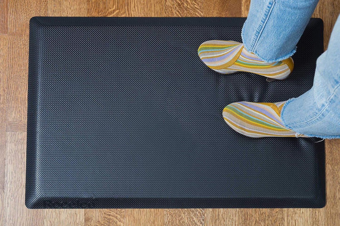 Rocelco 32" Height Adjustable Standing Desk Converter BUNDLE - Sit Stand Computer Workstation Riser with Anti Fatigue Mat - Dual Monitor Retractable Keyboard Tray Gas Spring - Black (R EADRB-MAFM)